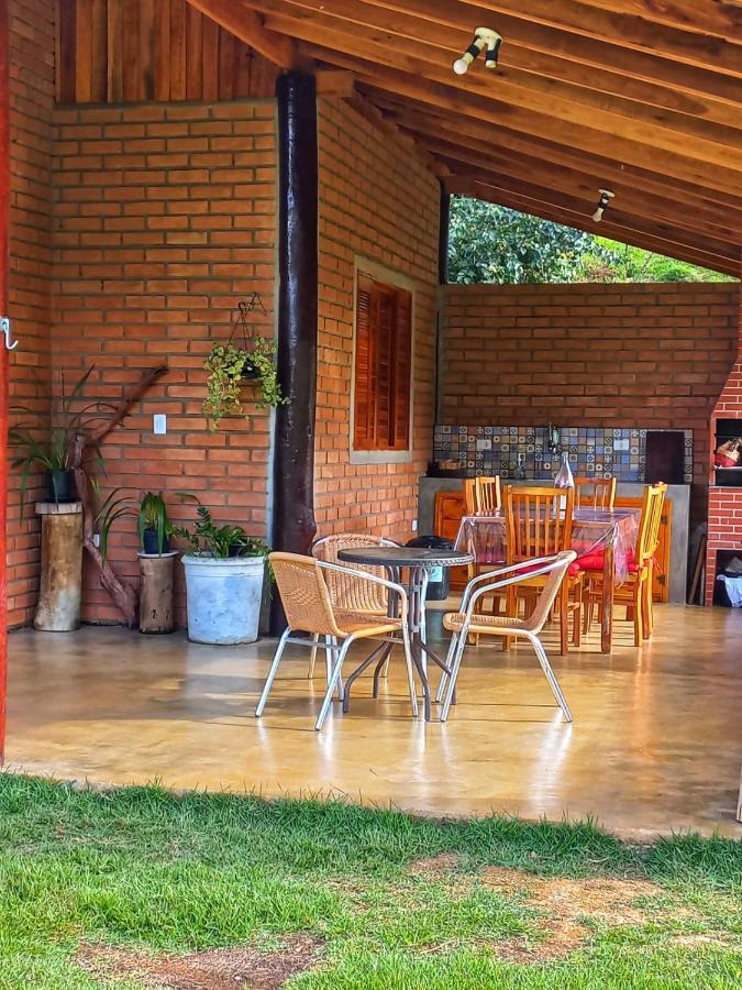 Chale Araucaria- Vale Das Pedras Mg Sapucaí-Mirim Exterior photo